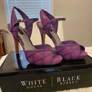 White House Black Market Gia Purple snakeskin heels Size 8